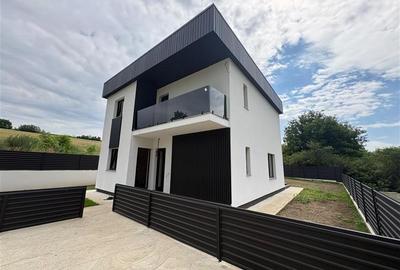 Casă individuală cu 5 camere în Popricani
