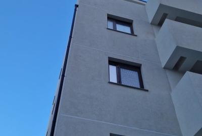 Apartament cu 2 camere decomandat în Energia