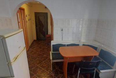 Banca Nationala - garsoniera 40 mp - mobilata, utilata, balcon, etaj 1 - 5