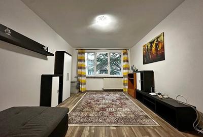 Apartament cu 2 camere decomandat în Metalurgie