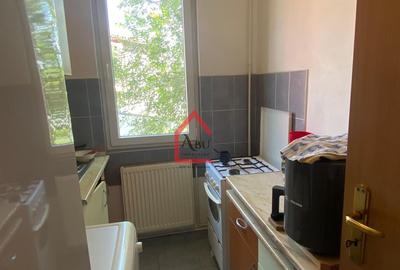Apartament cu o camera, zona Podul de Piatra- Silvestru - 4