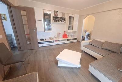 Apartament 3 camere, renovat, mobilat si utilat ,Bacau - 1