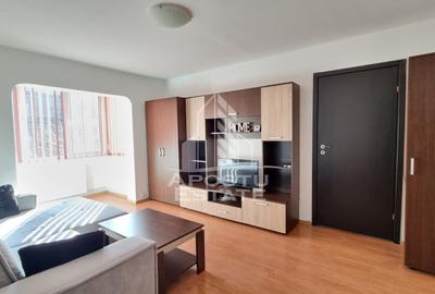 Apartament cu 2 camere semidecomandat, mobilat în Lipovei