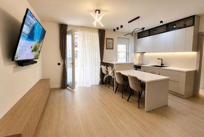Apartament cu 3 camere semidecomandat, mobilat în Florești