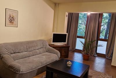 Apartament cu 3 camere decomandat în Tomis Nord