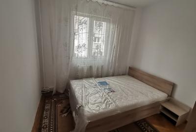 INCHIRIEZ apartament 2 camere semidecomandat,zona Vasile Aaron - 3