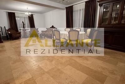Casă individuală cu 5 camere decomandat în Central