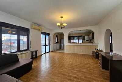 Apartament cu 3 camere decomandat, mobilat în Pipera