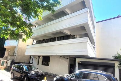 Apartament cu 3 camere decomandat, mobilat în Aviației