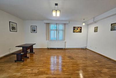 Casa eleganta cu tavane inalte si gradina superba - 3