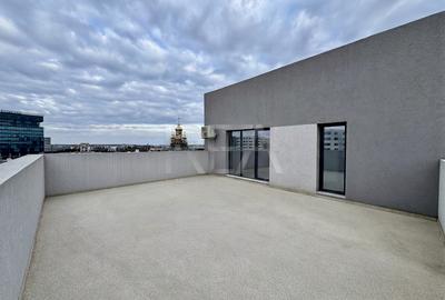 Penthouse cu 2 camere decomandat în Pipera