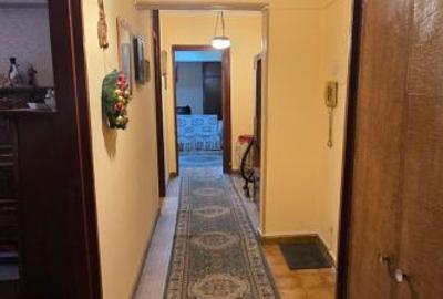 Apartament cu 4 camere semidecomandat în Iancului