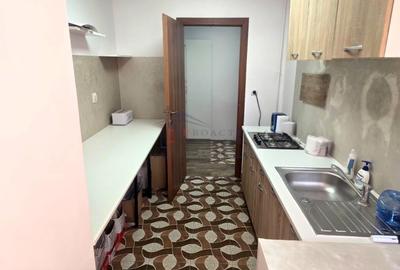 Persoana fizica vand apartament cu 2 camere si dependinte, ultracentral - 1