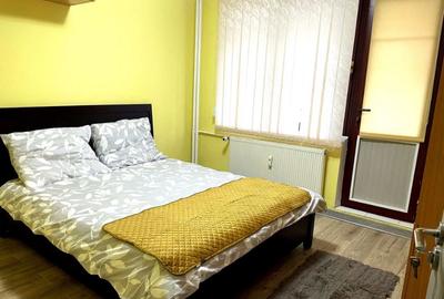 Apartament cu 3 camere decomandat în Vatra Luminoasă