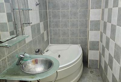 Bucur Obor-Masina Paine-5/8-decomandat, sporit, reabilitat,2 bai,liber, 159000 € - 4