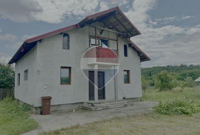 Casă individuală cu 3 camere în Albota