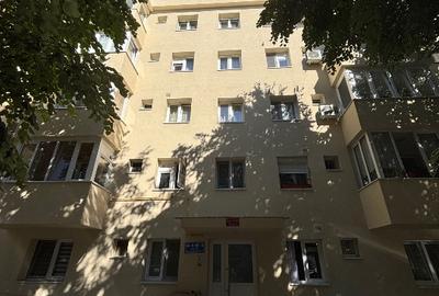 Apartament cu 3 camere semidecomandat, mobilat în UTA