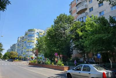 Apartament cu 4 camere semidecomandat în Rahova