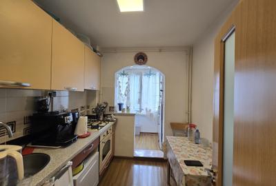 Ap. 2cam,dec,renovat total,et.5,bl.reabilitat,1 min distanta metrou. - 9