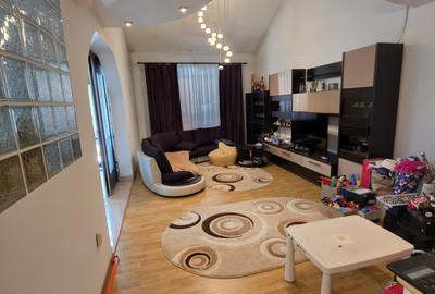 Mogosoaia - Sos. Bucuresti-Targoviste vila cu 8 camere, S+P+1E+M, teren 570 mp - 3