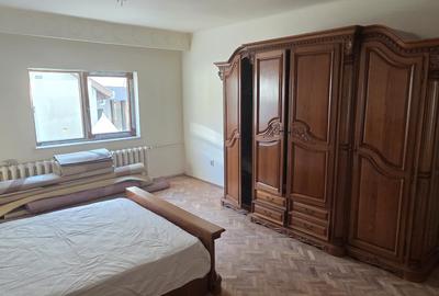 Casă cu Etaj în Păulești - 9