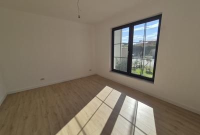 Casă nouă, la sol, 160 mp, teren 420 mp, Via Carmina, comision 0% - 14