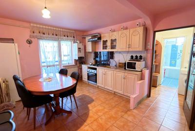 Apartament 2 camere MV2 Etaj IV, Str. Decebal – Carei - Zona Kaufland - 1