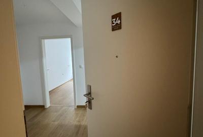 Garsonieră de vânzare + loc de par - 1