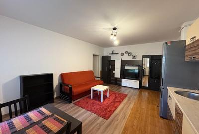 Apartament cu 2 camere semidecomandat, mobilat în Metalurgiei