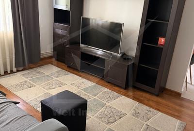 Apartament cu 3 camere semidecomandat, mobilat în Gheorgheni