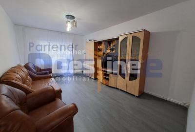 Apartament cu 3 camere decomandat, mobilat în Mircea cel Bătrân