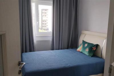 Vanzare apartament 2 camere Aparatori Patriei - 1