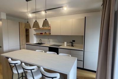 Apartament cu 3 camere decomandat, mobilat în Aviației