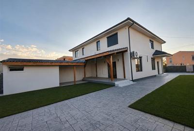 Casă cu 5 camere în Moșnița Nouă