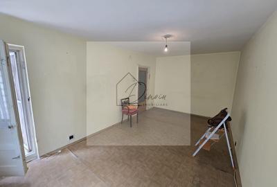 Apartament cu 2 camere decomandat în Crângași