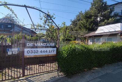 Casă individuală cu 2 camere în Valea Adâncă