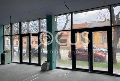 Inchiriez spatiu comercial - Vitrina 2 fronturi - terasa - 4