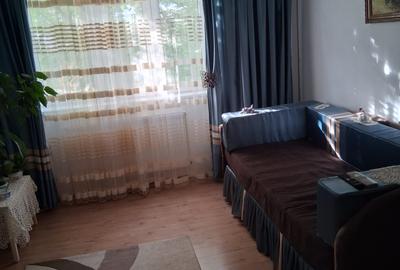 Apartament cu 2 camere semidecomandat, mobilat în Brâncoveanu