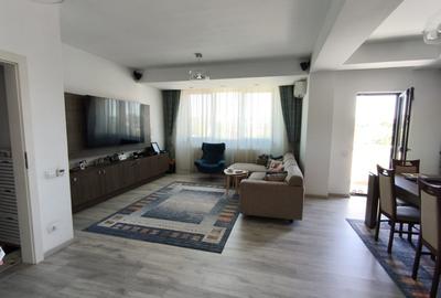 Apartament cu 4 camere decomandat, mobilat în Central