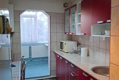 Apartament cu 2 camere decomandat, mobilat în Dacia