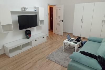 Apartament cu 3 camere decomandat în Rahova