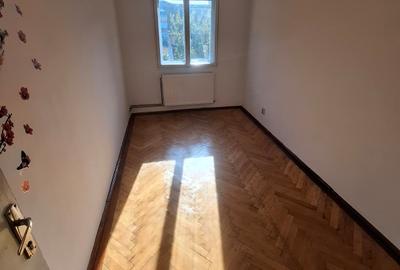 Inchiriez apart 4 camere Vlaicu str. Poetului ID:RH-45799-property - 3