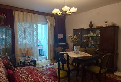 Vanzare apartament 2 camere, 2 balcoane, et 1, Vitan - Casa de Pensii - 1