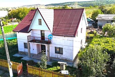 Vila 5 camere, 740 teren, asfalt , centru Horlesti  Iasi - 9