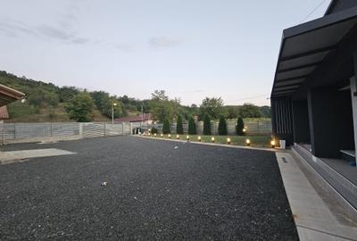 O casă superbă, construită pentru confort si eleganță - 2