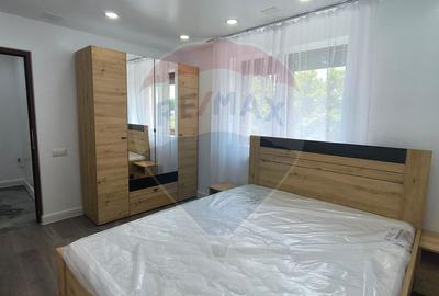Apartament 3 camere de vânzare -Renovat complet - Micro 40 - 6