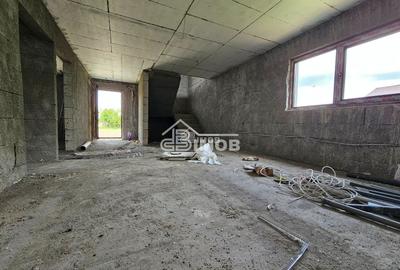 Casă de vânzare în Lazuri – aproape de lacuri, aproape de liniște, de - 4