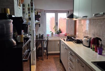 De vanzare apartament 4 camere zona Decebal - Alba Iulia - 3