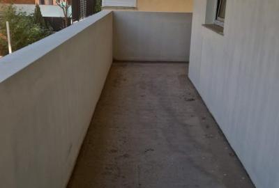 Apartament cu 3 camere decomandat în Energia