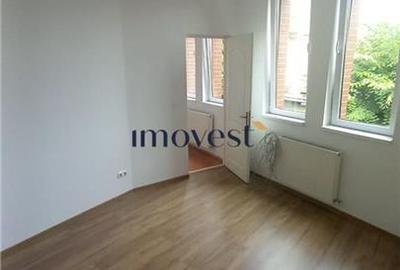 Apartament cu 2 camere decomandat în 14 Mai